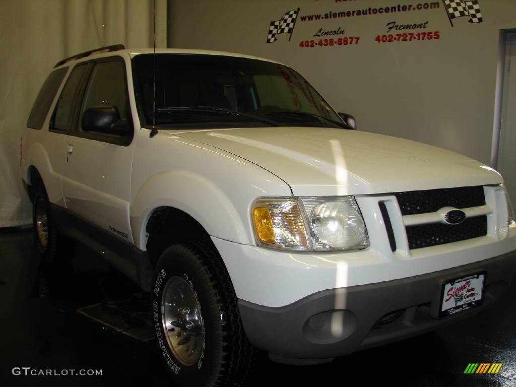 2001 Explorer Sport 4x4 - Oxford White / Dark Graphite photo #4