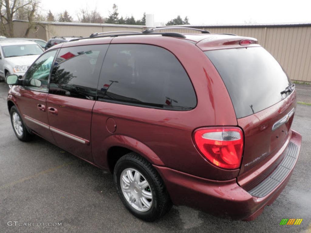 2007 Town & Country Touring - Cognac Crystal Pearl / Dark Khaki/Light Graystone photo #2