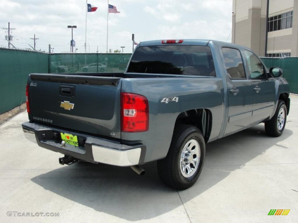 2008 Silverado 1500 LS Crew Cab 4x4 - Blue Granite Metallic / Dark Titanium photo #3
