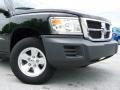 2008 Brilliant Black Dodge Dakota SXT Extended Cab 4x4  photo #2