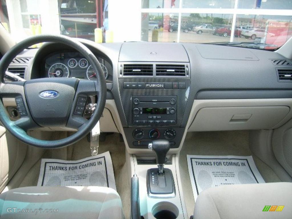 2007 Fusion SE - Tungsten Grey Metallic / Light Stone photo #30