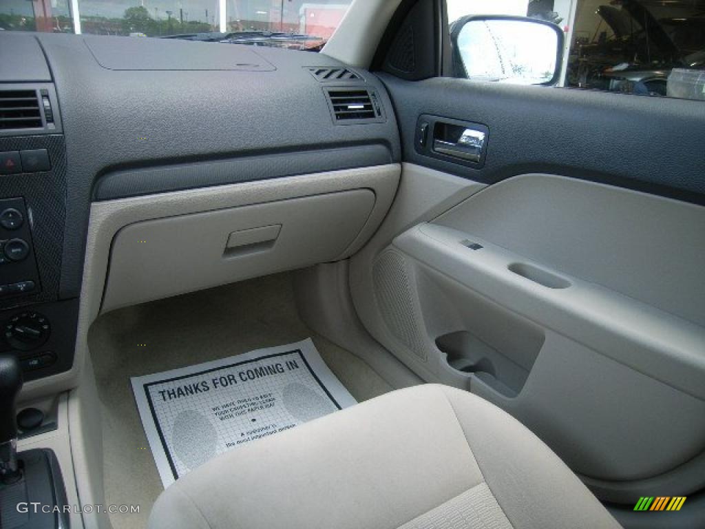 2007 Fusion SE - Tungsten Grey Metallic / Light Stone photo #32