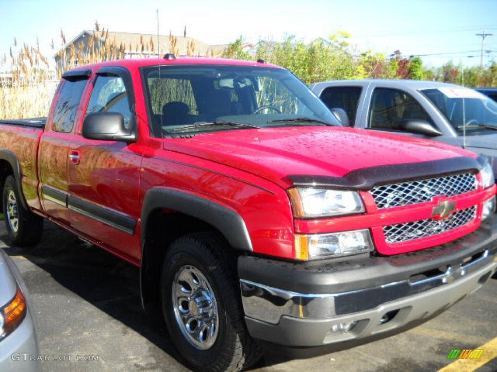 2005 Silverado 1500 Extended Cab 4x4 - Victory Red / Dark Charcoal photo #1