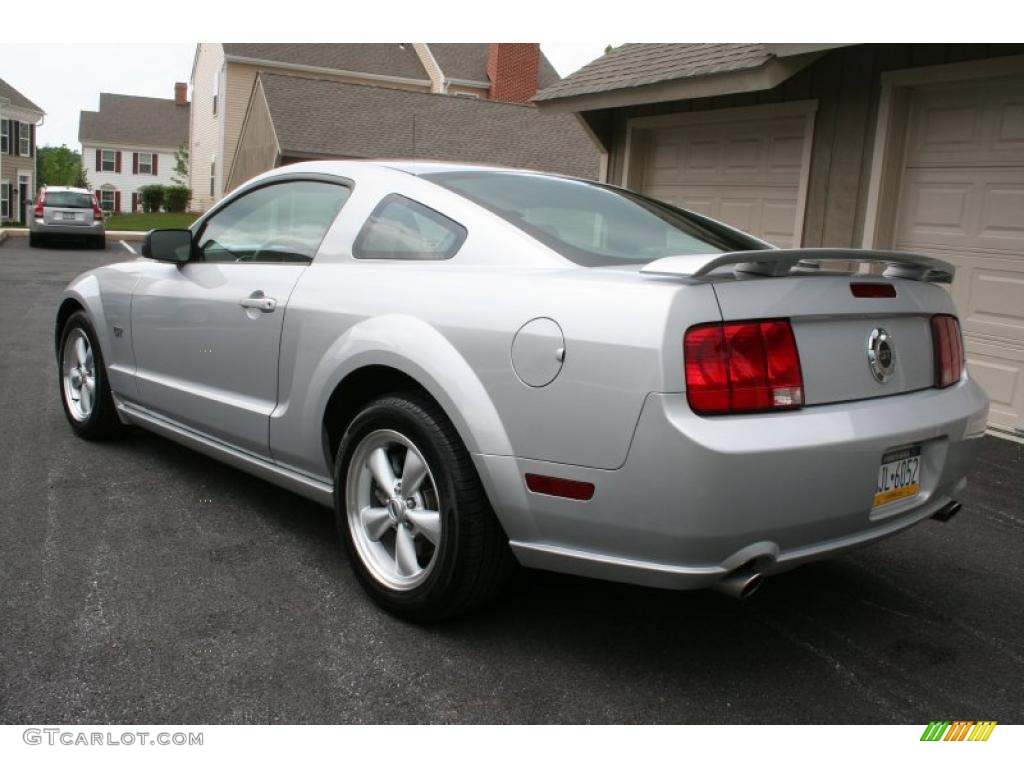2007 Mustang GT Premium Coupe - Satin Silver Metallic / Dark Charcoal photo #4