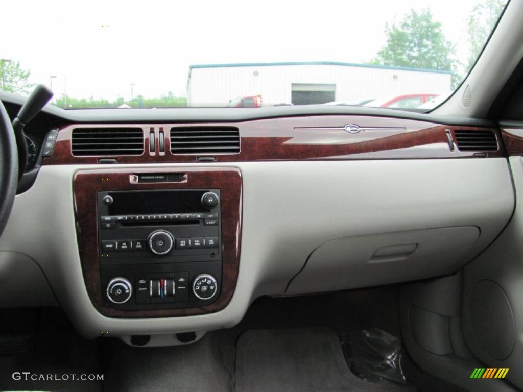 2007 Impala LT - White / Gray photo #20