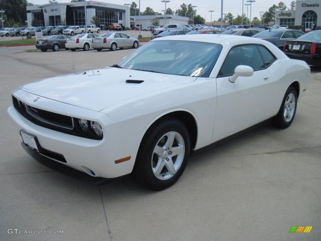 2010 Challenger SE - Stone White / Dark Slate Gray photo #1