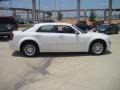 Cool Vanilla White - 300 Touring Photo No. 4