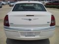 Cool Vanilla White - 300 Touring Photo No. 6