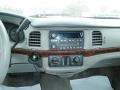 2004 White Chevrolet Impala   photo #6