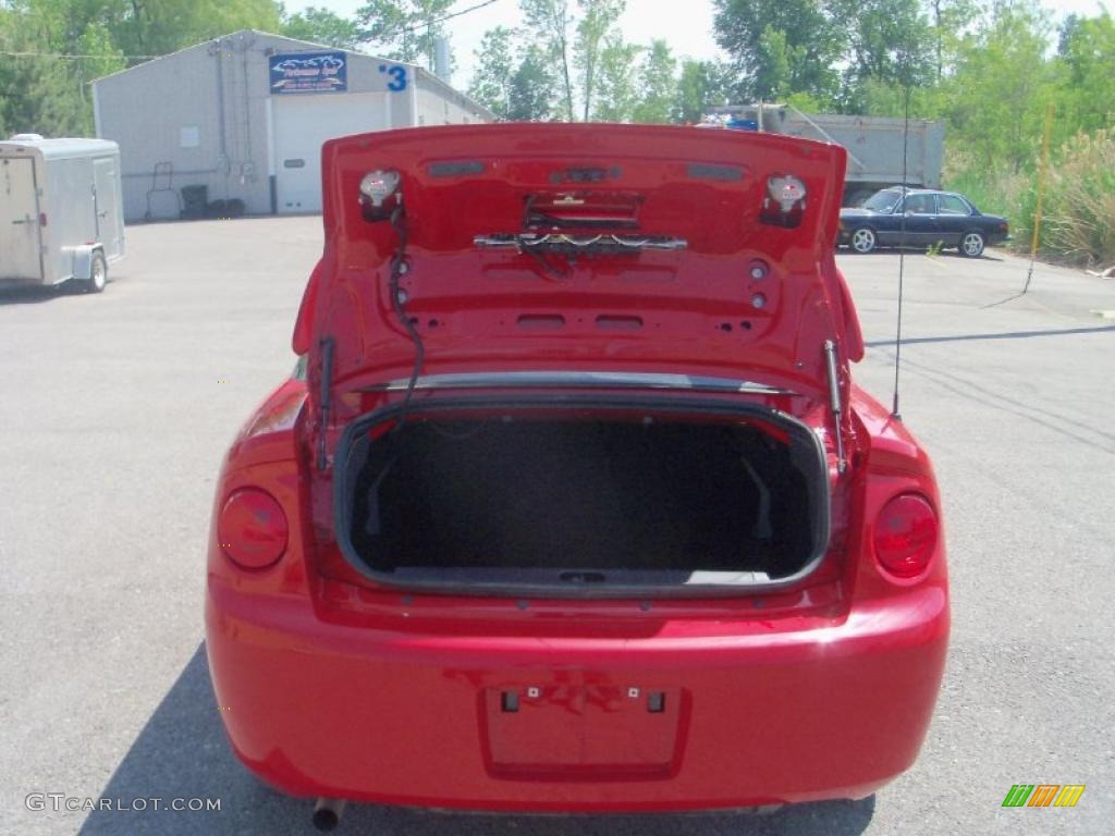 2007 Cobalt LS Coupe - Victory Red / Gray photo #15