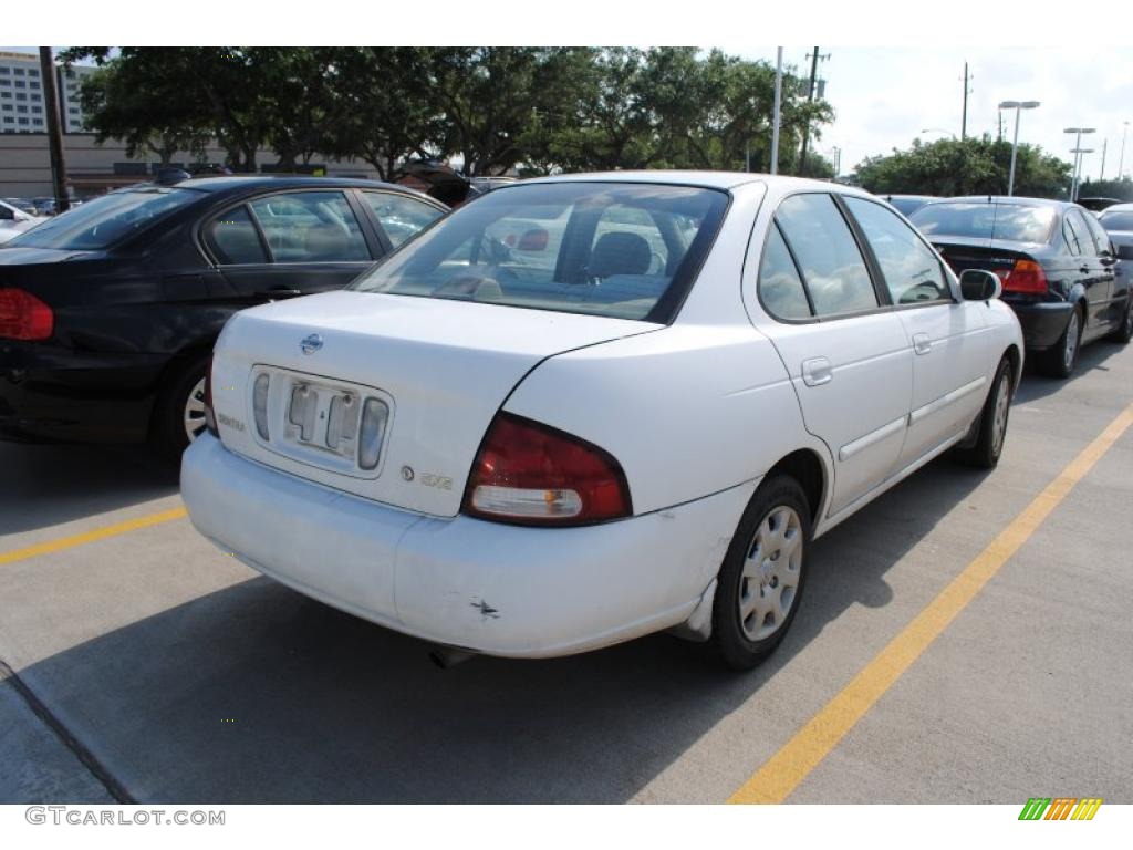 2001 Sentra GXE - Avalanche White / Sand photo #4