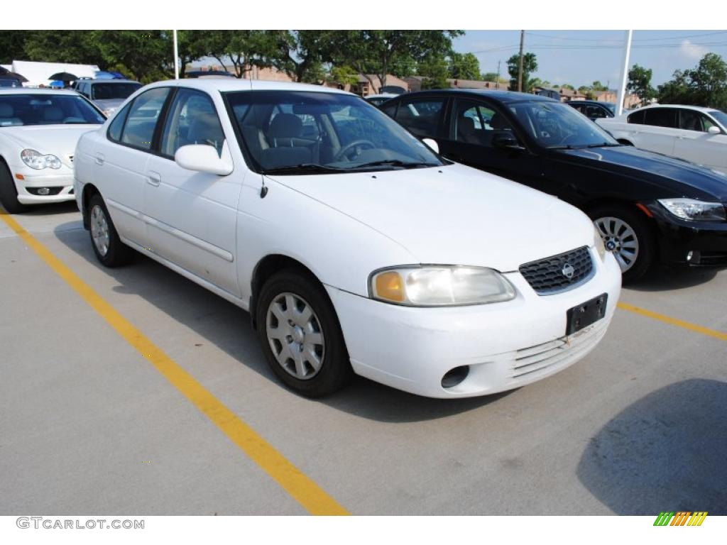 2001 Sentra GXE - Avalanche White / Sand photo #5