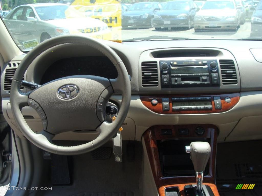 2005 Camry XLE - Mineral Green Opalescent / Gray photo #25