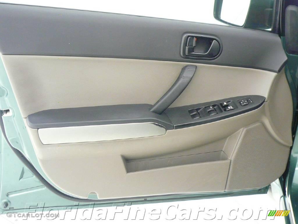2004 Galant ES - Machine Green Metallic / Creme photo #11