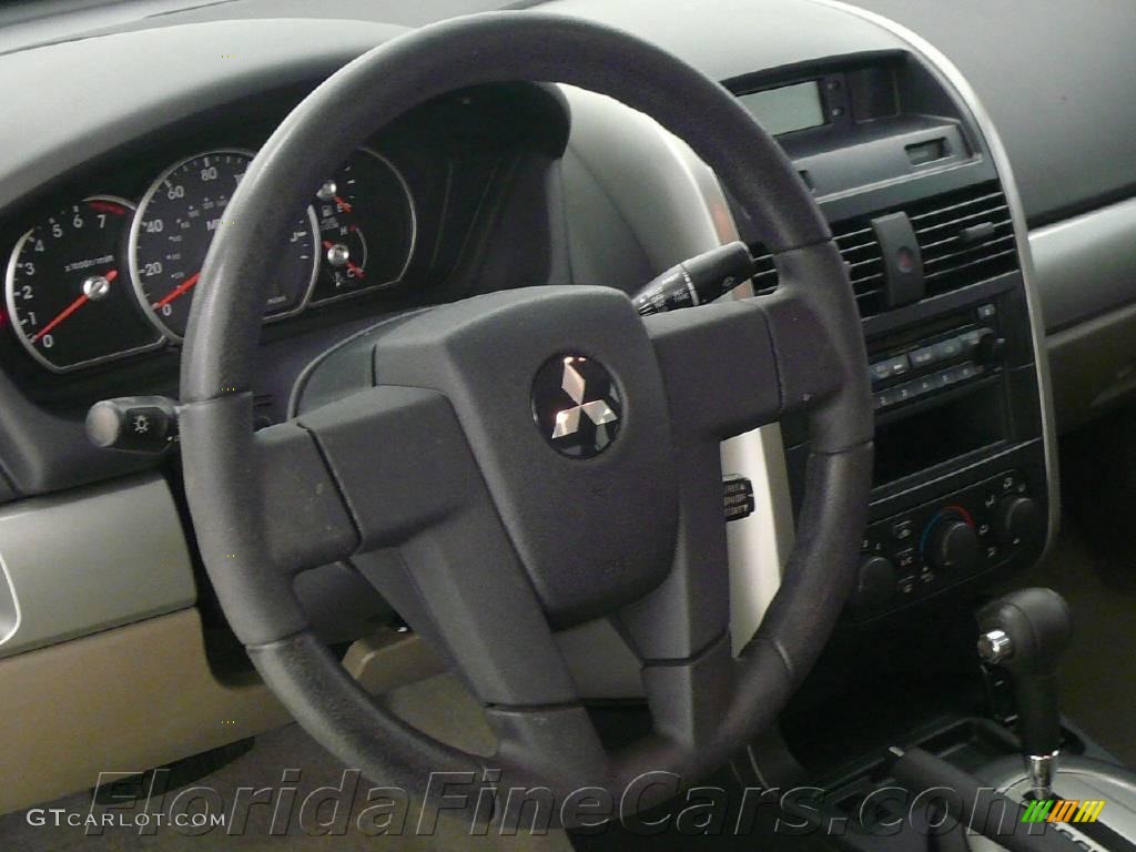 2004 Galant ES - Machine Green Metallic / Creme photo #17
