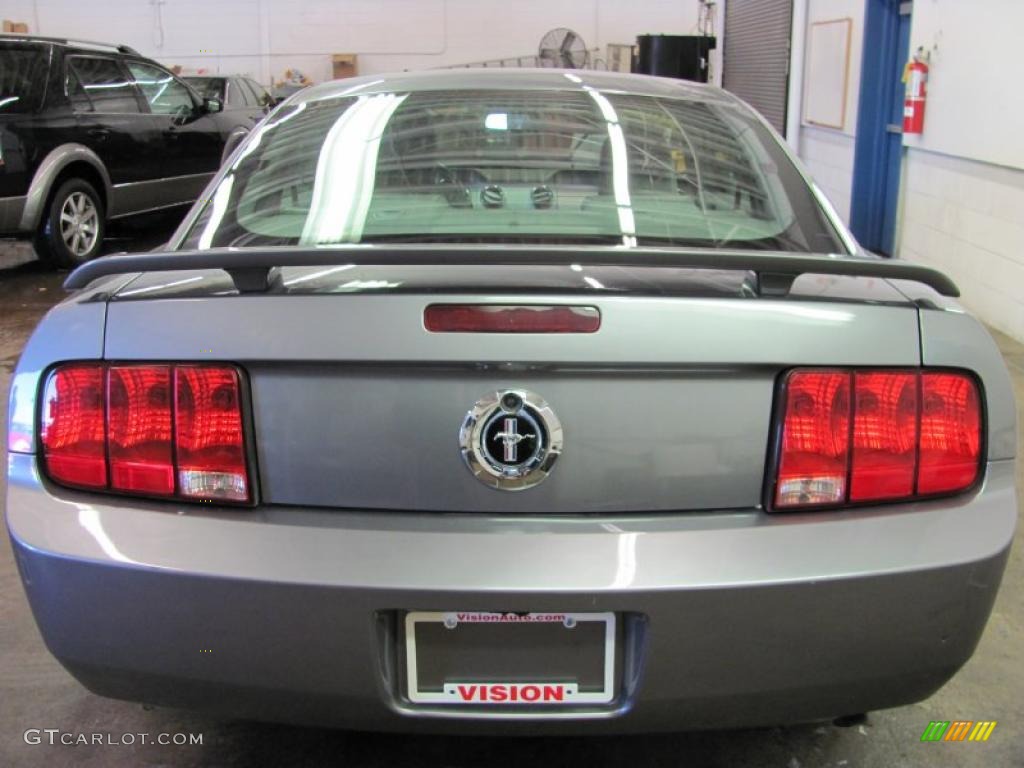 2006 Mustang V6 Premium Coupe - Tungsten Grey Metallic / Light Graphite photo #13