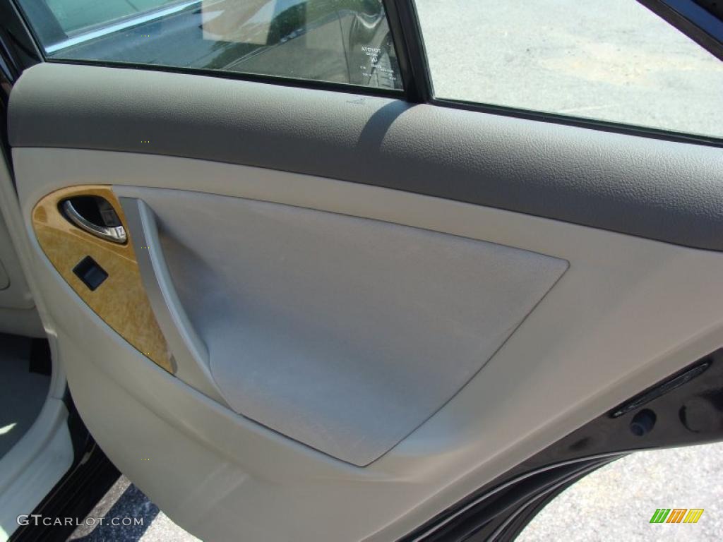 2007 Camry XLE - Black / Ash photo #22