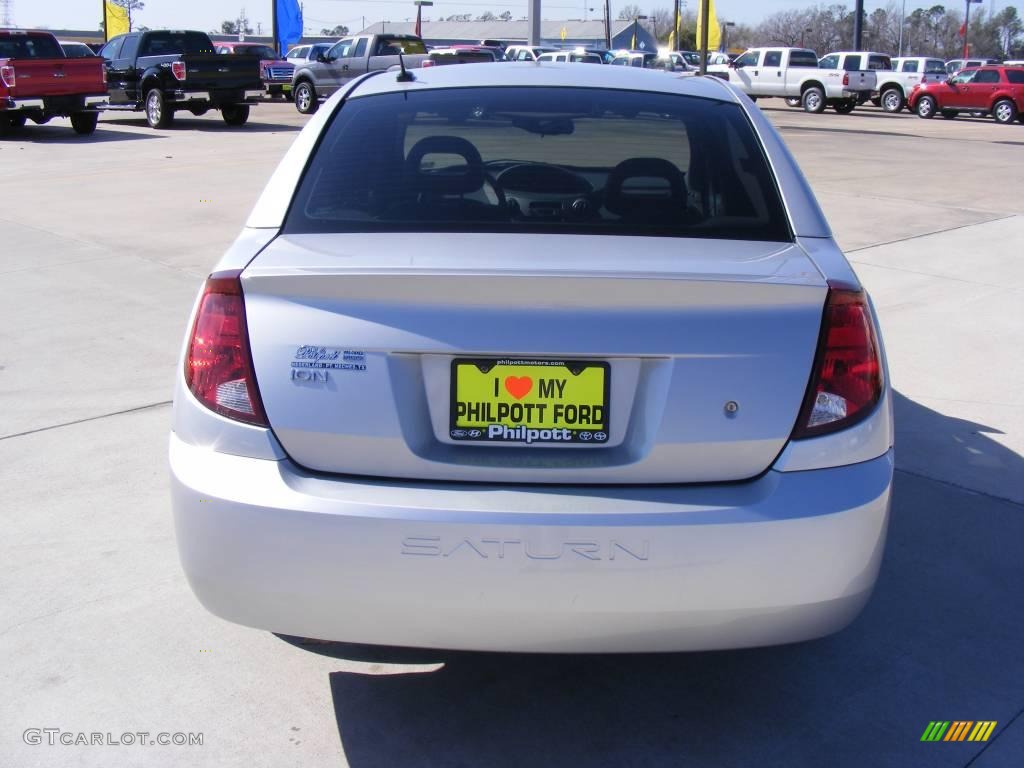 2006 ION 2 Sedan - Silver Nickel / Gray photo #7