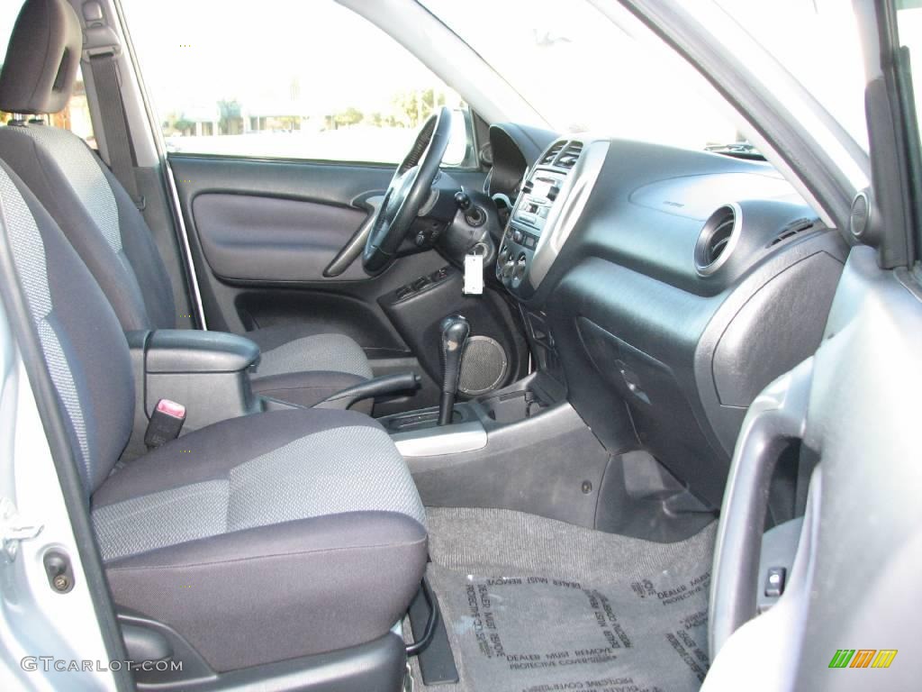 2004 RAV4  - Titanium Metallic / Dark Charcoal photo #10