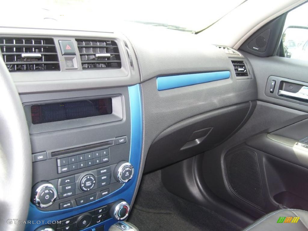 2010 Fusion Sport - Brilliant Silver Metallic / Charcoal Black/Sport Blue photo #17