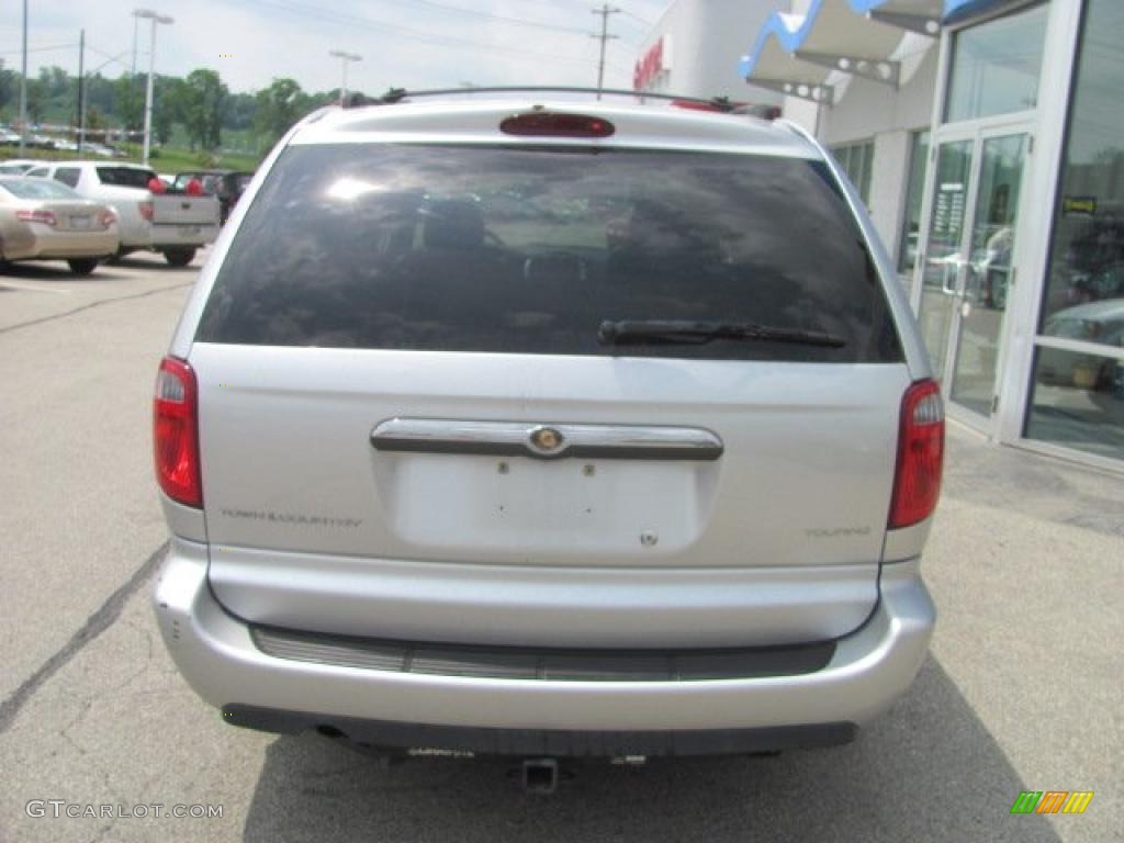 2005 Town & Country Touring - Bright Silver Metallic / Medium Slate Gray photo #6