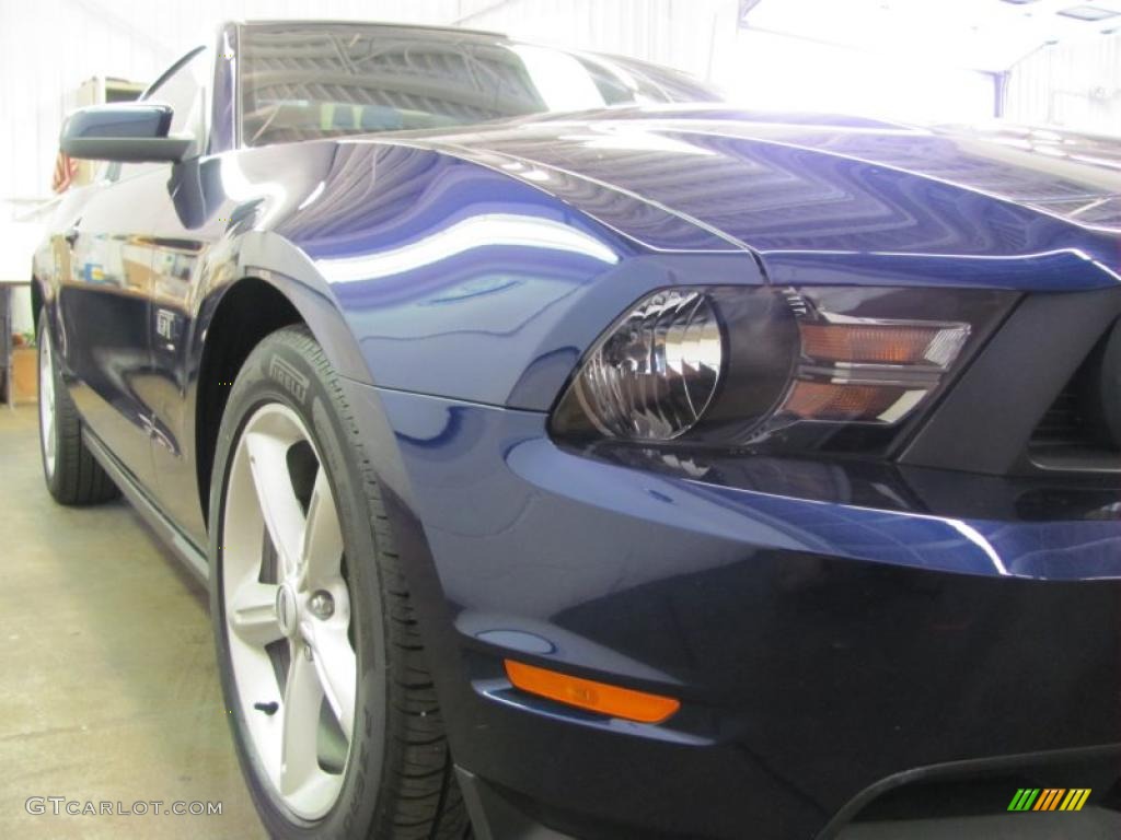 2010 Mustang GT Premium Coupe - Kona Blue Metallic / Charcoal Black photo #11
