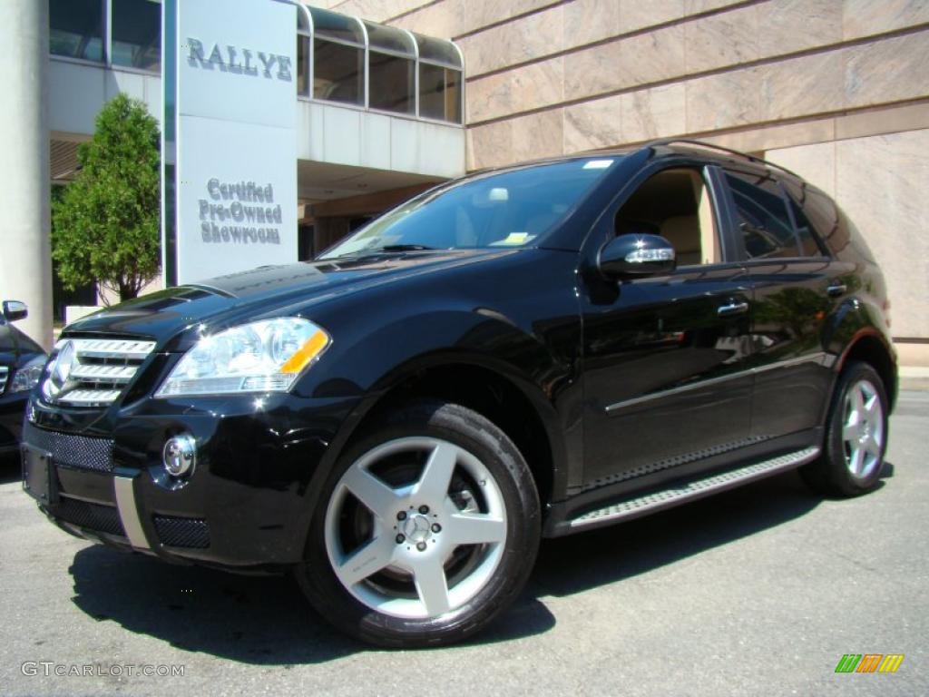 2008 ML 550 4Matic - Black / Macadamia photo #1