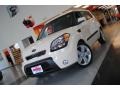 2010 Clear White Kia Soul !  photo #2