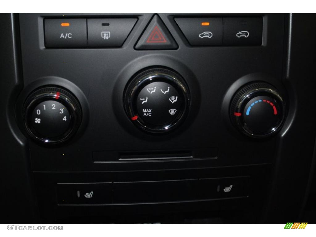 2011 Sorento LX AWD - Titanium Silver / Black photo #40