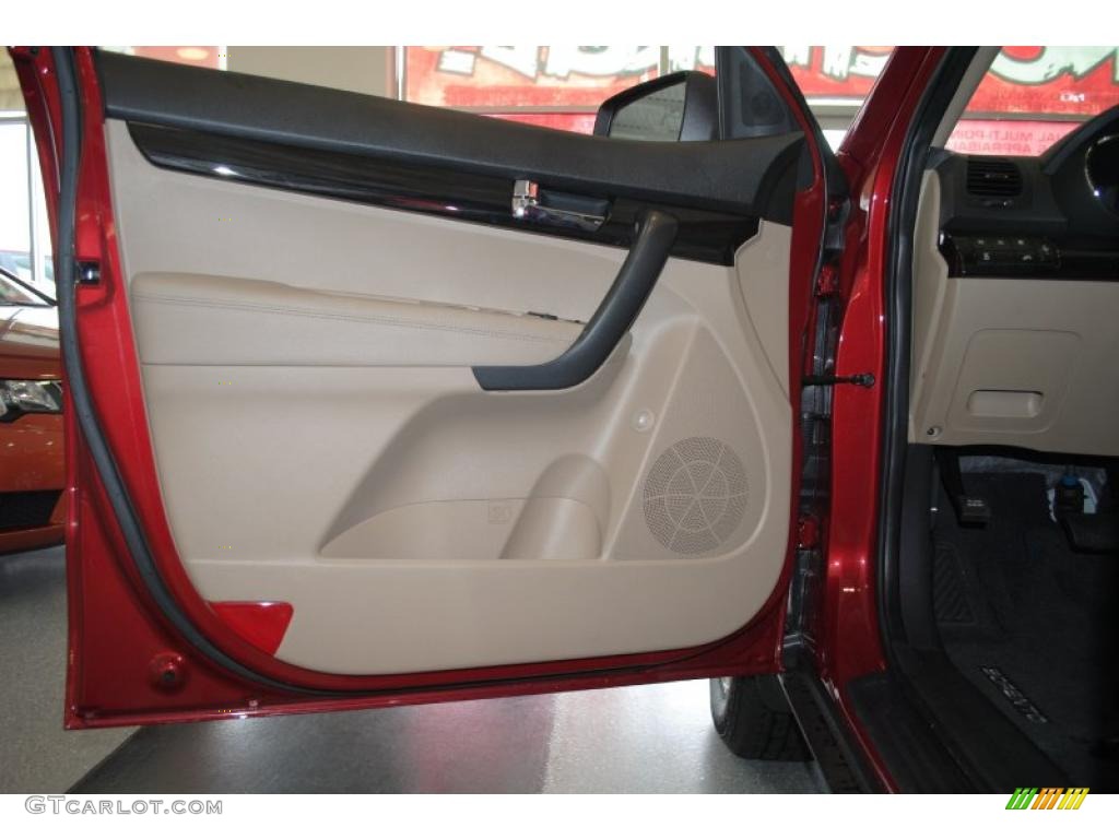 2011 Sorento LX AWD - Spicy Red / Beige photo #44