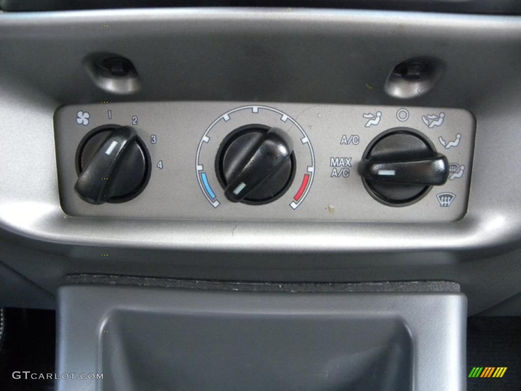 2005 Explorer Sport Trac Adrenalin - Black Clearcoat / Medium Dark Flint photo #21