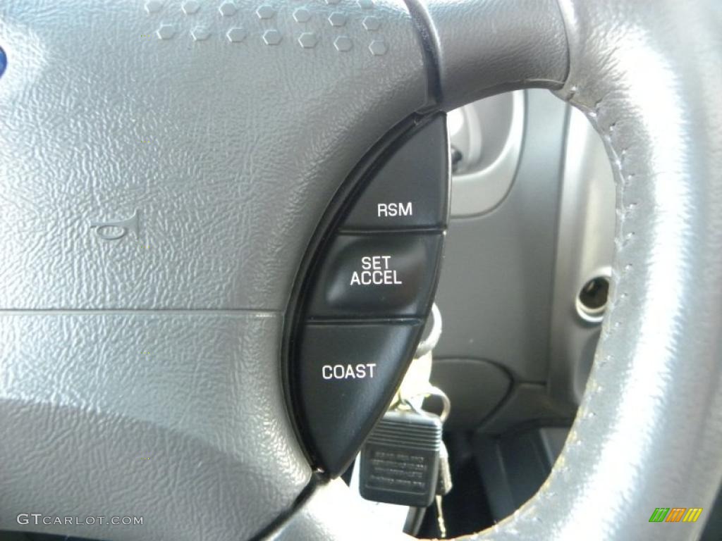 2005 Explorer Sport Trac Adrenalin - Black Clearcoat / Medium Dark Flint photo #25