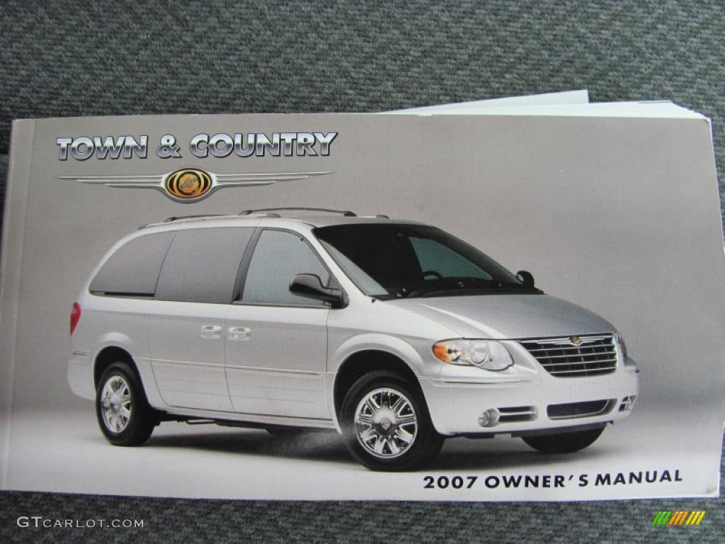 2007 Town & Country Touring - Stone White / Medium Slate Gray photo #17