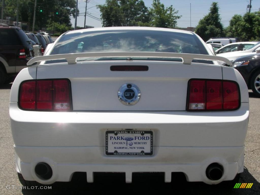 2007 Mustang GT Premium Coupe - Performance White / Dark Charcoal photo #20