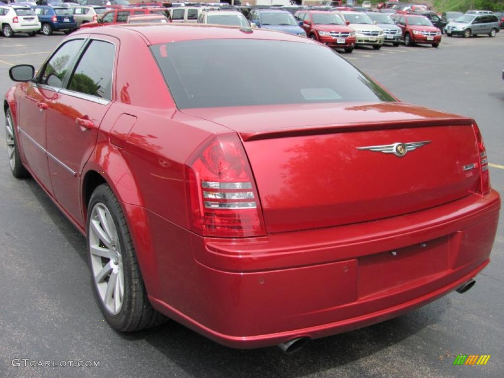 2007 300 C SRT8 - Inferno Red Crystal Pearlcoat / Dark Slate Gray/Light Graystone photo #2