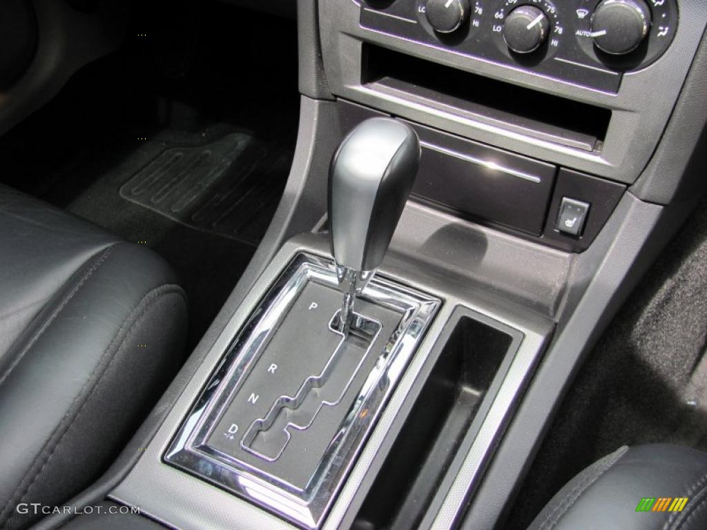 2007 300 C SRT8 - Inferno Red Crystal Pearlcoat / Dark Slate Gray/Light Graystone photo #18
