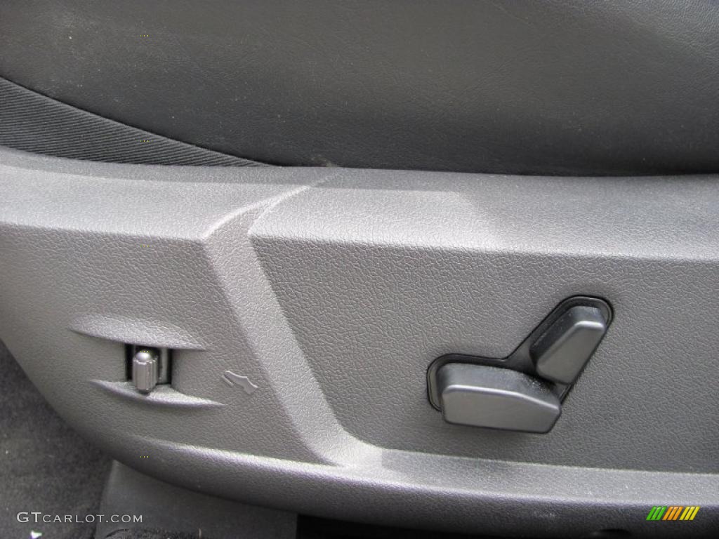 2007 300 C SRT8 - Inferno Red Crystal Pearlcoat / Dark Slate Gray/Light Graystone photo #25