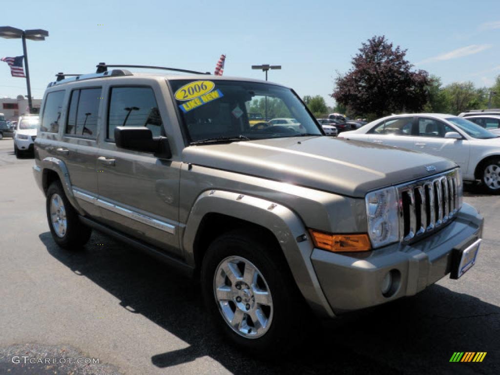 Light Khaki Metallic Jeep Commander