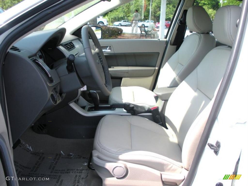 2010 Focus SEL Sedan - White Suede / Medium Stone photo #5