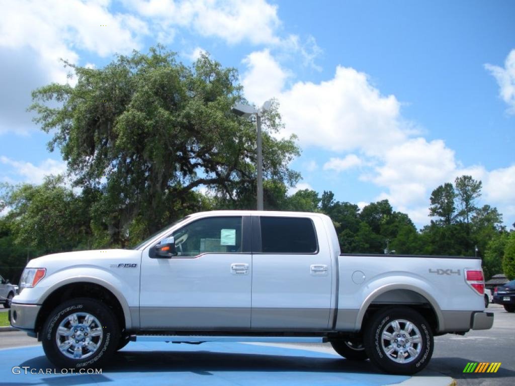 2010 F150 Lariat SuperCrew 4x4 - Oxford White / Tan photo #2