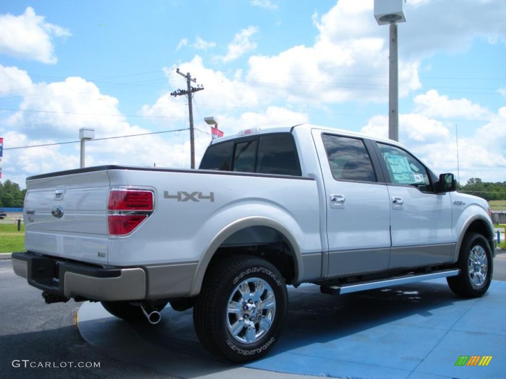 2010 F150 Lariat SuperCrew 4x4 - Oxford White / Tan photo #3