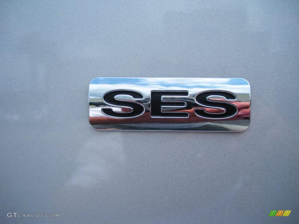 2009 Focus SES Sedan - Brilliant Silver Metallic / Charcoal Black photo #10
