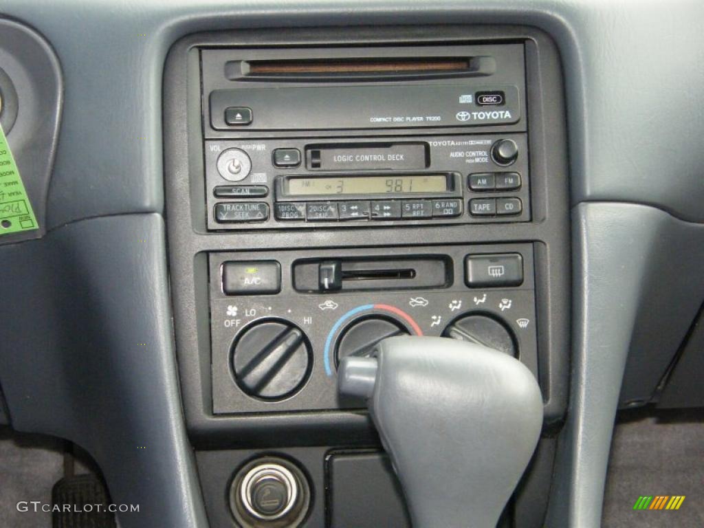 1998 Camry LE - Super White / Gray photo #20