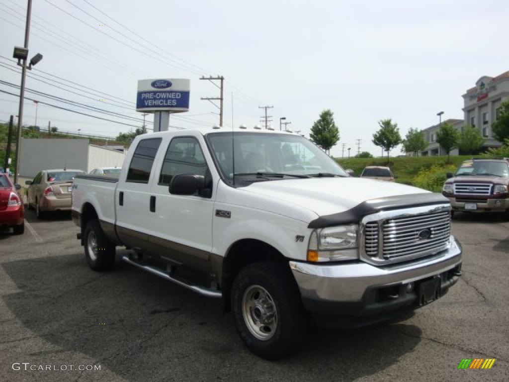 2002 F250 Super Duty Lariat Crew Cab 4x4 - Oxford White / Medium Parchment photo #1