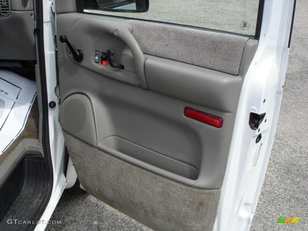2000 Astro LS AWD Passenger Van - Ivory White / Medium Gray photo #13