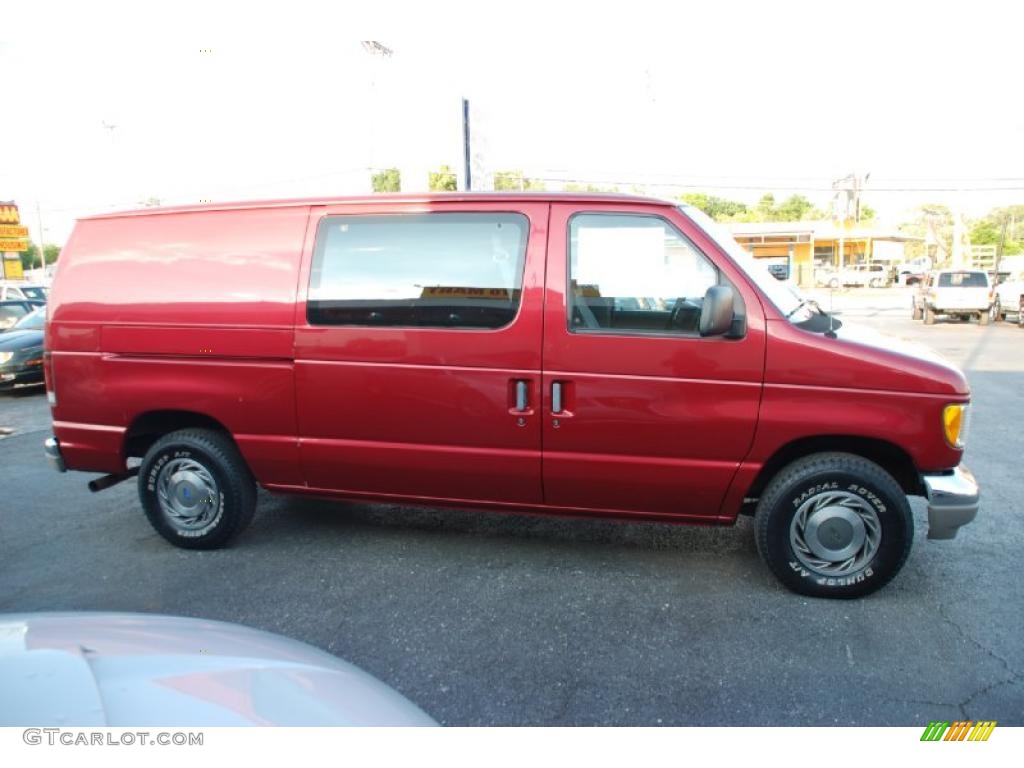 1995 E Series Van E150 XL Cargo Van - Electric Current Red Metallic / Grey photo #9