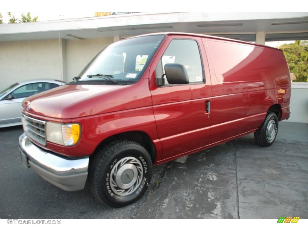 1995 E Series Van E150 XL Cargo Van - Electric Current Red Metallic / Grey photo #10