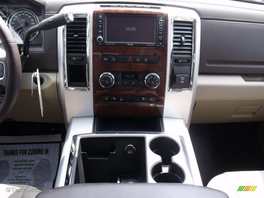 2010 Ram 3500 Laramie Crew Cab Dually - Bright White / Light Pebble Beige/Bark Brown photo #10