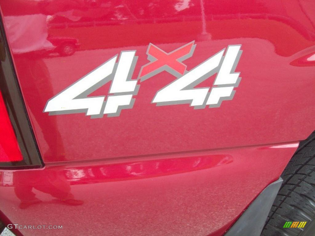 2006 Silverado 1500 LT Crew Cab 4x4 - Sport Red Metallic / Dark Charcoal photo #25