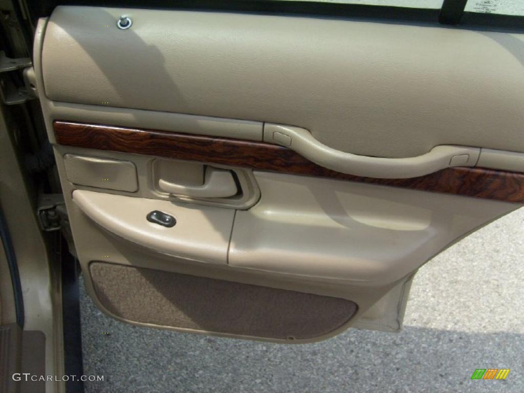 1999 Grand Marquis LS - Harvest Gold Metallic / Medium Parchment photo #17